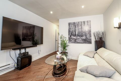 Photo 9 at 530 Richmond Street W, Waterfront Communities C1, Toronto