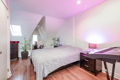 Photo 10 at 530 Richmond Street W, Waterfront Communities C1, Toronto