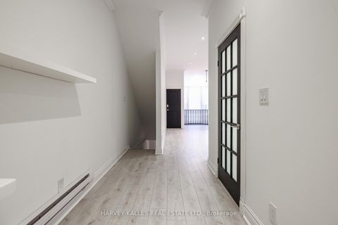 Photo 19 at 530 Richmond Street W, Waterfront Communities C1, Toronto