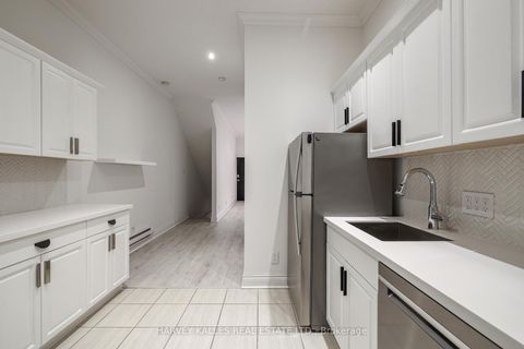 Photo 22 at 530 Richmond Street W, Waterfront Communities C1, Toronto