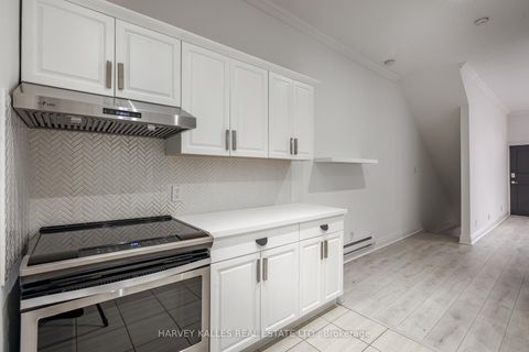 Photo 23 at 530 Richmond Street W, Waterfront Communities C1, Toronto