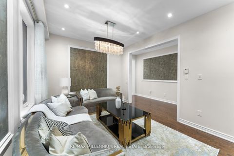 Photo 11 at 433 Mavrinac Boulevard, Bayview Northeast, Aurora