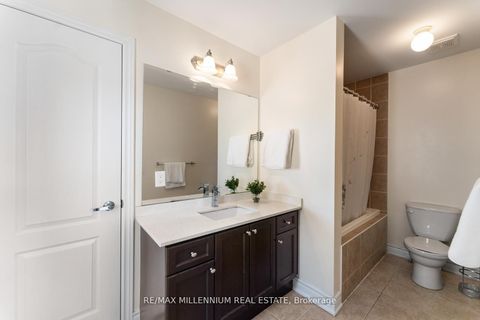 Photo 34 at 433 Mavrinac Boulevard, Bayview Northeast, Aurora