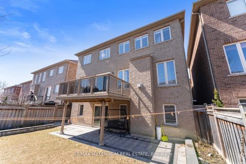 Photo 43 at 433 Mavrinac Boulevard, Bayview Northeast, Aurora