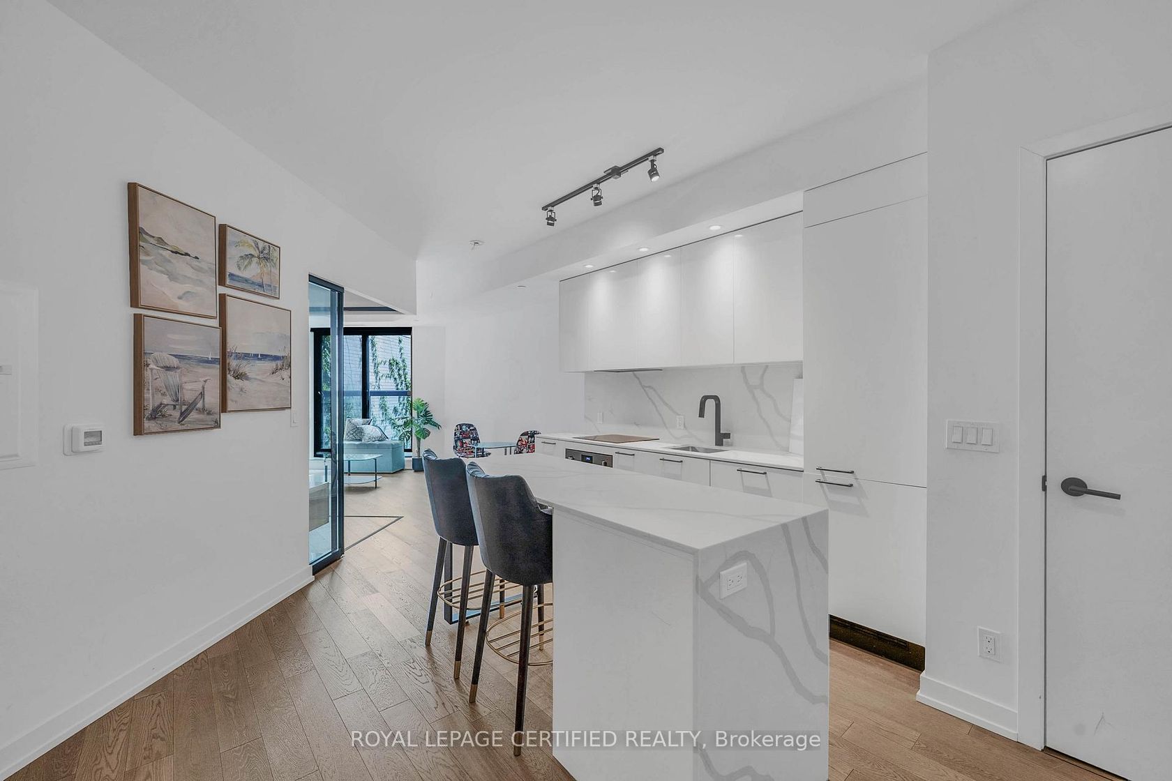411 - 200 Sudbury Street, Little Portugal, Toronto photo 0