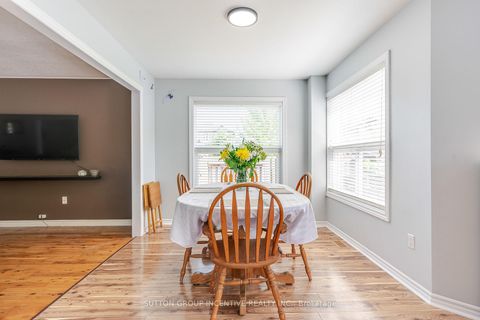 Photo 10 at 17 Shaina Court, Painswick South, Barrie