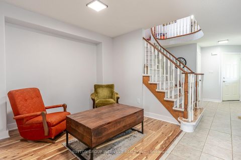 Photo 16 at 17 Shaina Court, Painswick South, Barrie