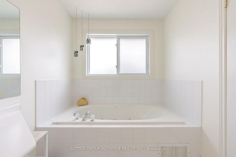 Photo 21 at 17 Shaina Court, Painswick South, Barrie