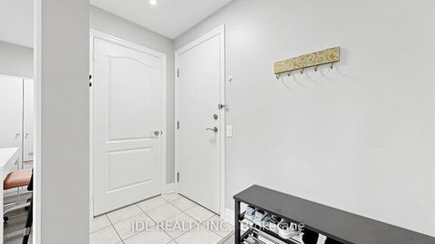 Photo 14 at 2005 - 21 Hillcrest Avenue, Willowdale East, Toronto