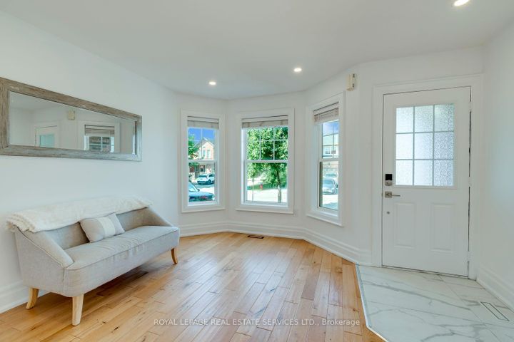 Photo 17 at 916 McNair Circle, BE Beaty, Milton
