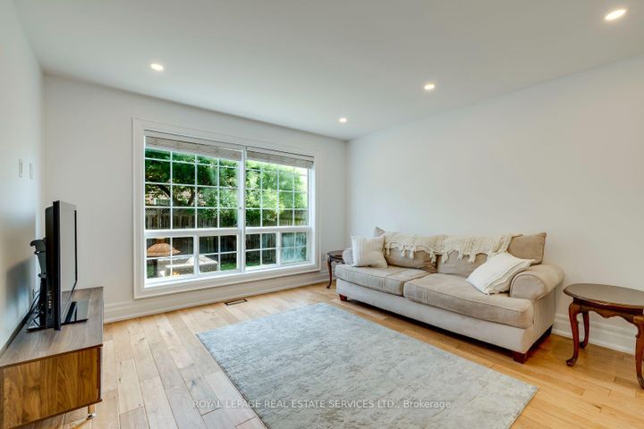 Photo 21 at 916 McNair Circle, BE Beaty, Milton