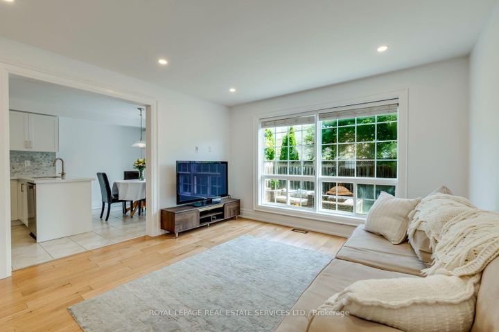 Photo 22 at 916 McNair Circle, BE Beaty, Milton