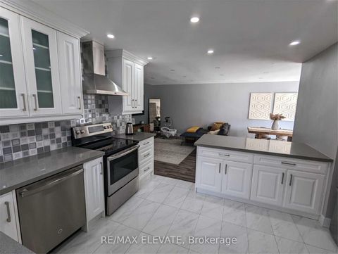 Photo 2 at 302 Demaine Crescent, Crosby, Richmond Hill