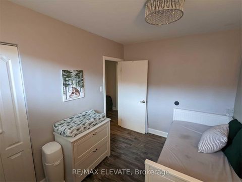 Photo 6 at 302 Demaine Crescent, Crosby, Richmond Hill