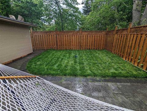 Photo 12 at 302 Demaine Crescent, Crosby, Richmond Hill