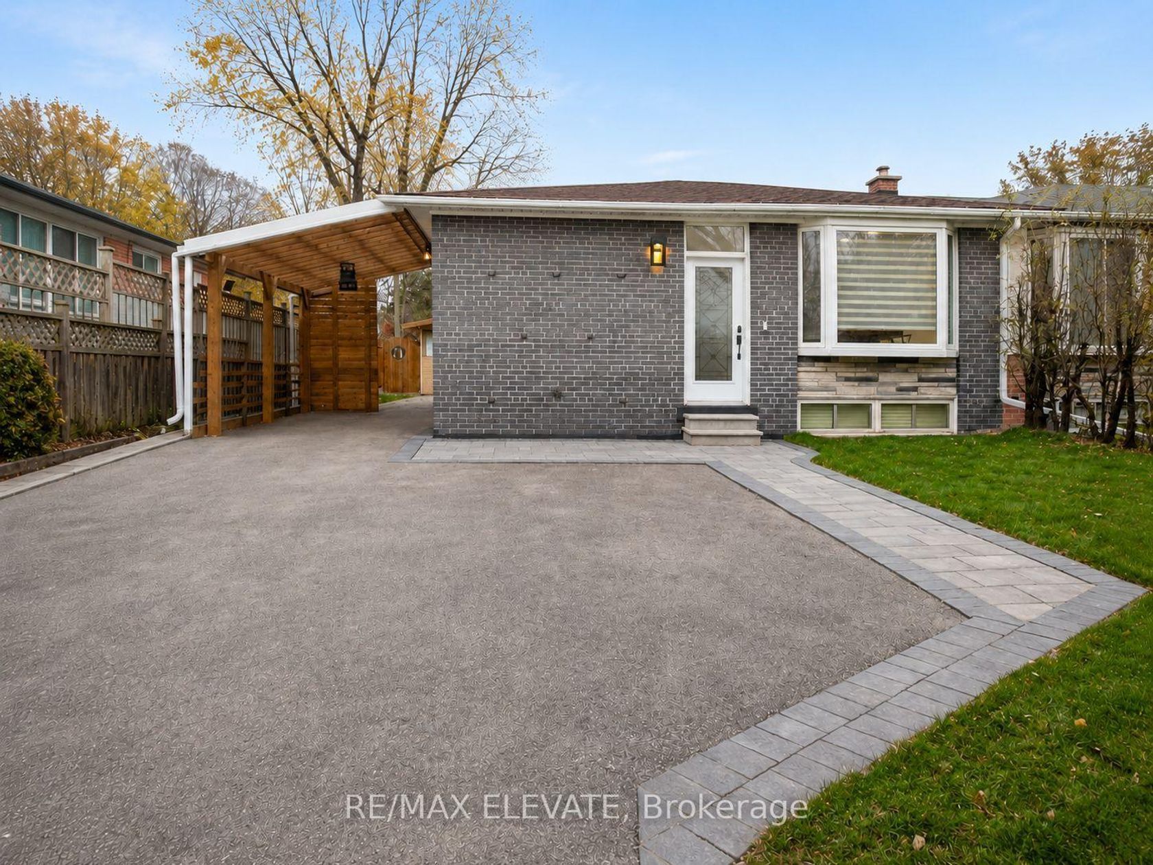 302 Demaine Crescent, Crosby, Richmond Hill photo 6