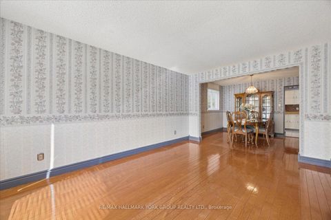 Photo 6 at 306 Erin Trail, London, Newmarket
