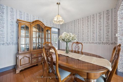 Photo 9 at 306 Erin Trail, London, Newmarket