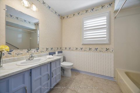 Photo 34 at 306 Erin Trail, London, Newmarket