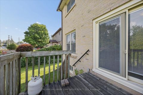 Photo 37 at 306 Erin Trail, London, Newmarket