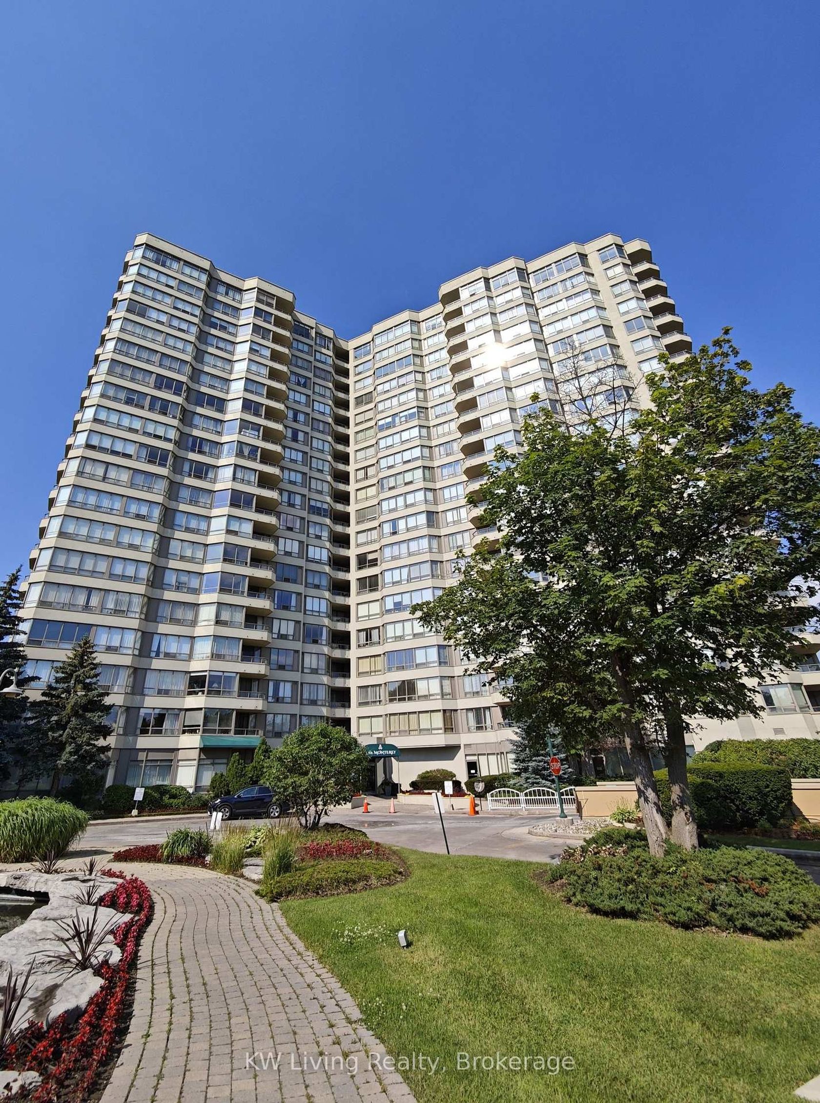 1615 - 175 Bamburgh Circle, Steeles, Toronto 
