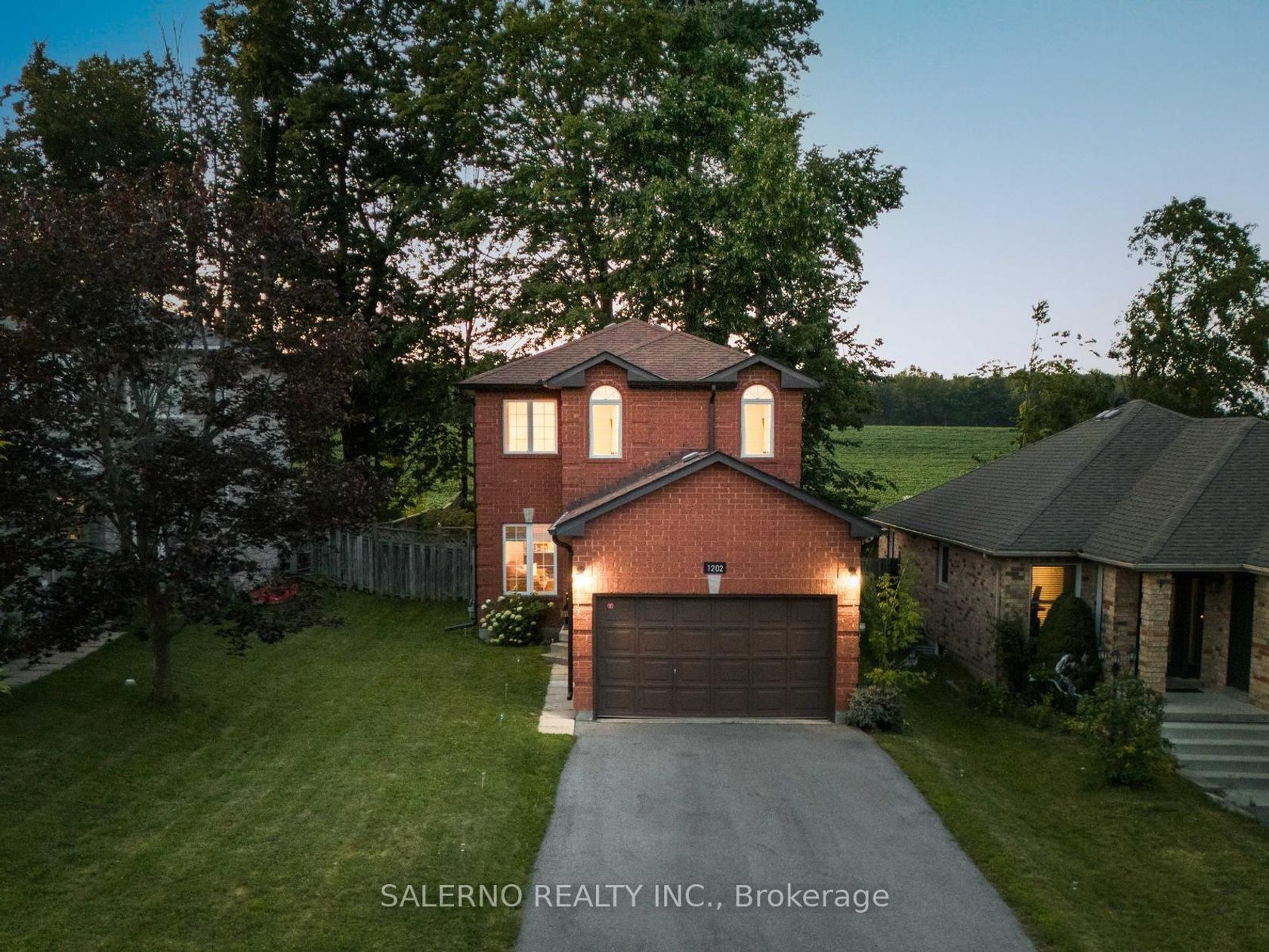 1202 Leslie Drive, Alcona, Innisfil photo number 2