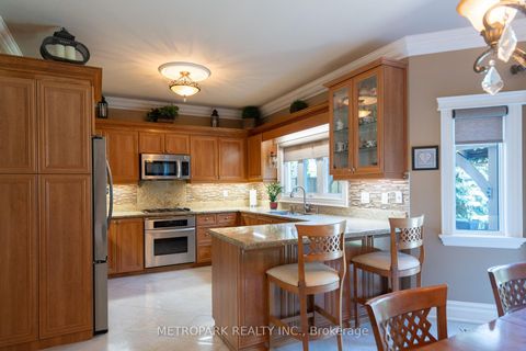 Photo 2 at 56 Bindertwine Boulevard, Kleinburg, Vaughan