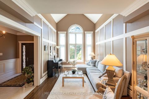 Photo 11 at 56 Bindertwine Boulevard, Kleinburg, Vaughan