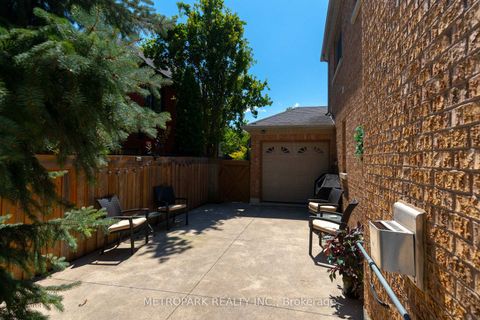 Photo 30 at 56 Bindertwine Boulevard, Kleinburg, Vaughan