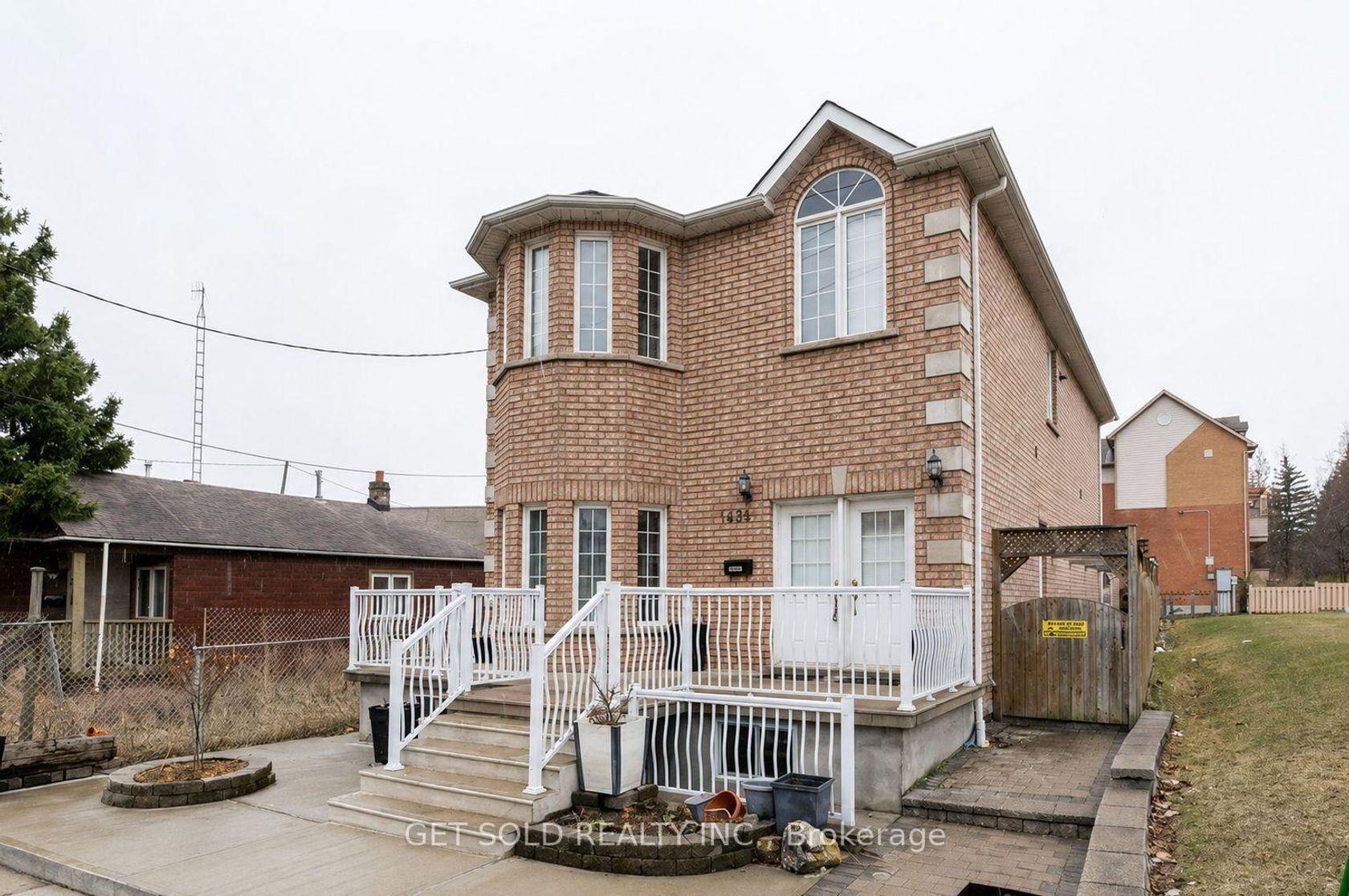 1496 Keele Street, Eglinton West, Toronto 