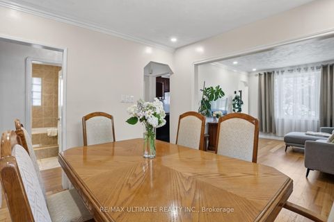 Photo 12 at 11 Midholm Drive, Ionview, Toronto