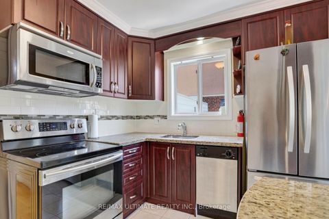 Photo 15 at 11 Midholm Drive, Ionview, Toronto