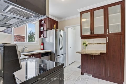 Photo 16 at 11 Midholm Drive, Ionview, Toronto