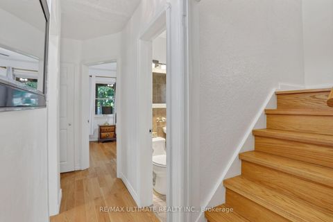 Photo 22 at 11 Midholm Drive, Ionview, Toronto