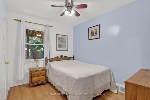 Photo 23 at 11 Midholm Drive, Ionview, Toronto
