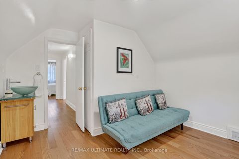 Photo 29 at 11 Midholm Drive, Ionview, Toronto