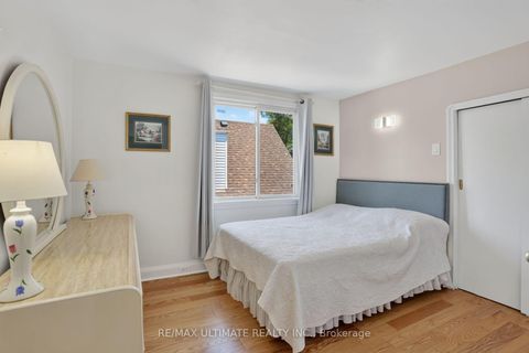 Photo 36 at 11 Midholm Drive, Ionview, Toronto