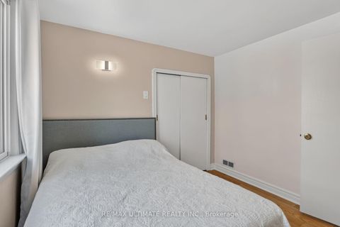 Photo 37 at 11 Midholm Drive, Ionview, Toronto