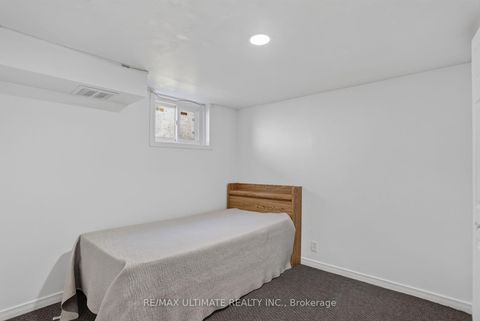 Photo 45 at 11 Midholm Drive, Ionview, Toronto