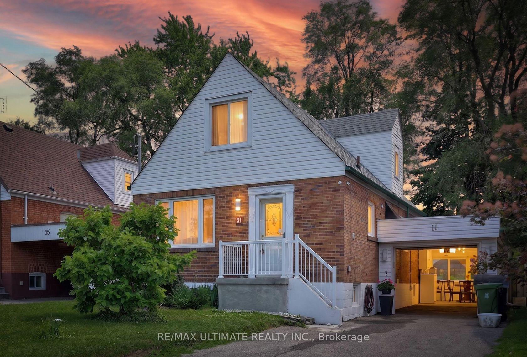 11 Midholm Drive, Ionview, Toronto photo number 2