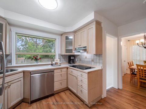 Photo 8 at 261 Carol Avenue, Central Newmarket, Newmarket