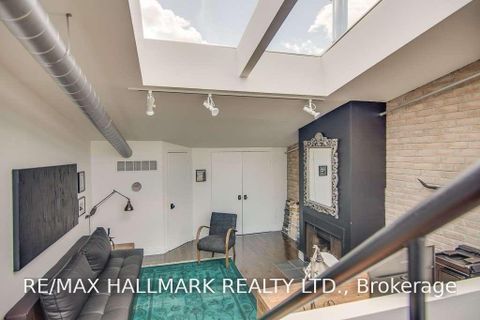 Photo 17 at 7 - 6 Bartlett Avenue, Junction, Toronto