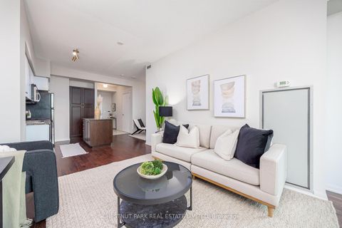 Photo 5 at 808 - 215 Fort York Boulevard, Niagara, Toronto
