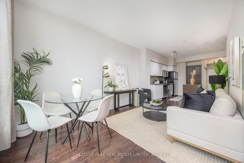 Photo 6 at 808 - 215 Fort York Boulevard, Niagara, Toronto