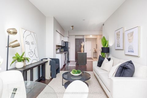 Photo 7 at 808 - 215 Fort York Boulevard, Niagara, Toronto