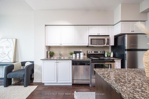 Photo 9 at 808 - 215 Fort York Boulevard, Niagara, Toronto