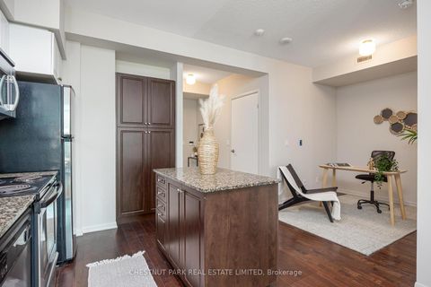 Photo 11 at 808 - 215 Fort York Boulevard, Niagara, Toronto