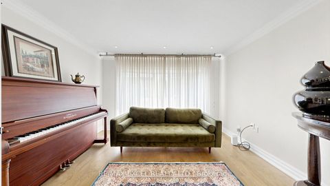 Photo 2 at 42 Blackforest Drive, Oak Ridges, Richmond Hill