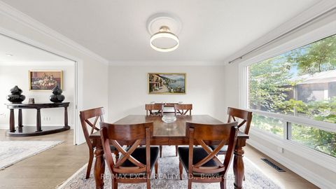 Photo 6 at 42 Blackforest Drive, Oak Ridges, Richmond Hill