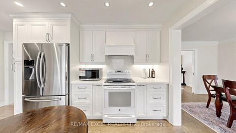 Photo 8 at 42 Blackforest Drive, Oak Ridges, Richmond Hill